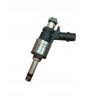 Wtryskiwacz OE HYUNDAI 353102B370