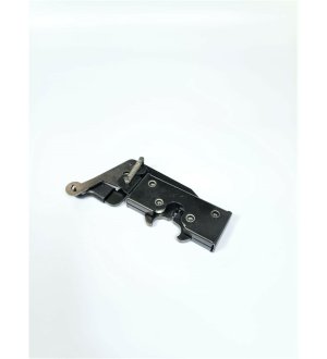 Zatrzask błotnika Doosan 110933-00013A