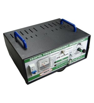 Prostownik z rozruchem 12V-24V 32A/380A Hertz