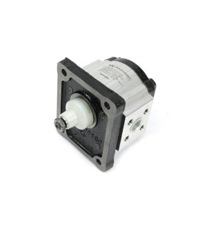 Pompa hydrauliczna zębata 1.5cm3 (grupa 1 - typ europejski) wałek 1:8 (obroty prawe) max.260 bar Waryński