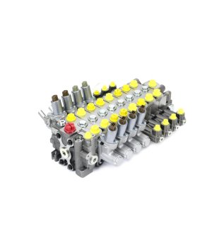 Rozdzielacz 8 sekcji. 100 litrów pod przyczepy leśne. 4 sekcje sterowane niskim ciśnieniem. 4 sekcje elektyczne