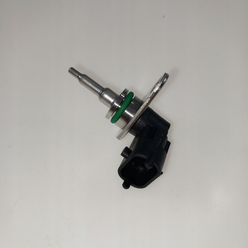 Czujnik temperatury powietrza wlotowego DT SPARE PARTS 5.44045